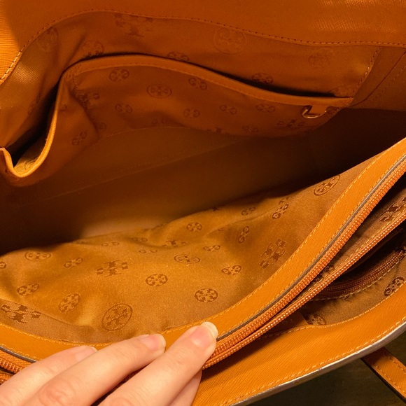Tory Burch brown purse - Picture 3 of 7